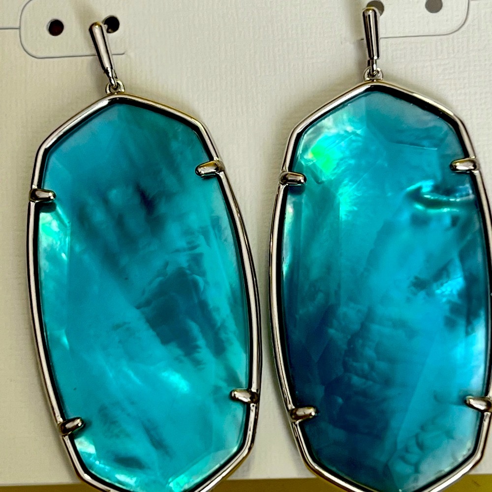 NWT Rare & Retired Kendra Scott Danielle Earrings Peacock Blue Illusion Silver 😊 - Picture 6 of 10